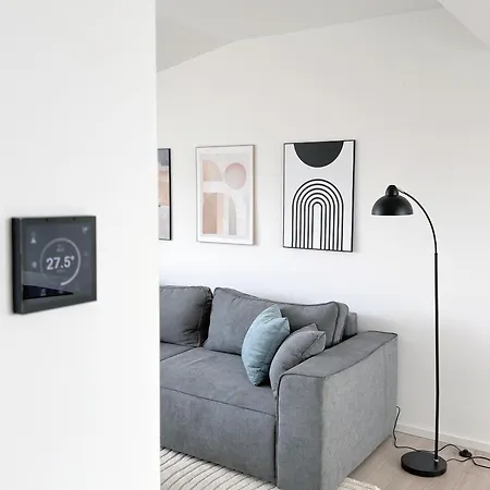 아파트 Luxe Penthouse With A Castle View