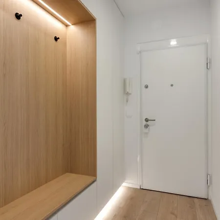 아파트 Luxe Penthouse With A Castle View *